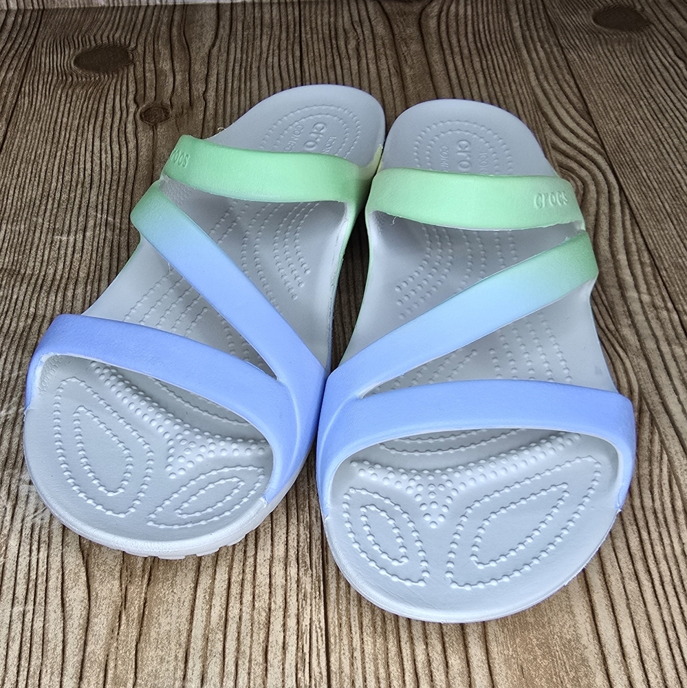 Crocs Kadee II Women's Size 9 Iconic Comfort Flip Flops Sandals Shoes Ombre